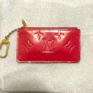 Authentic Louis Vuitton Key Pouch in Vernis Leather